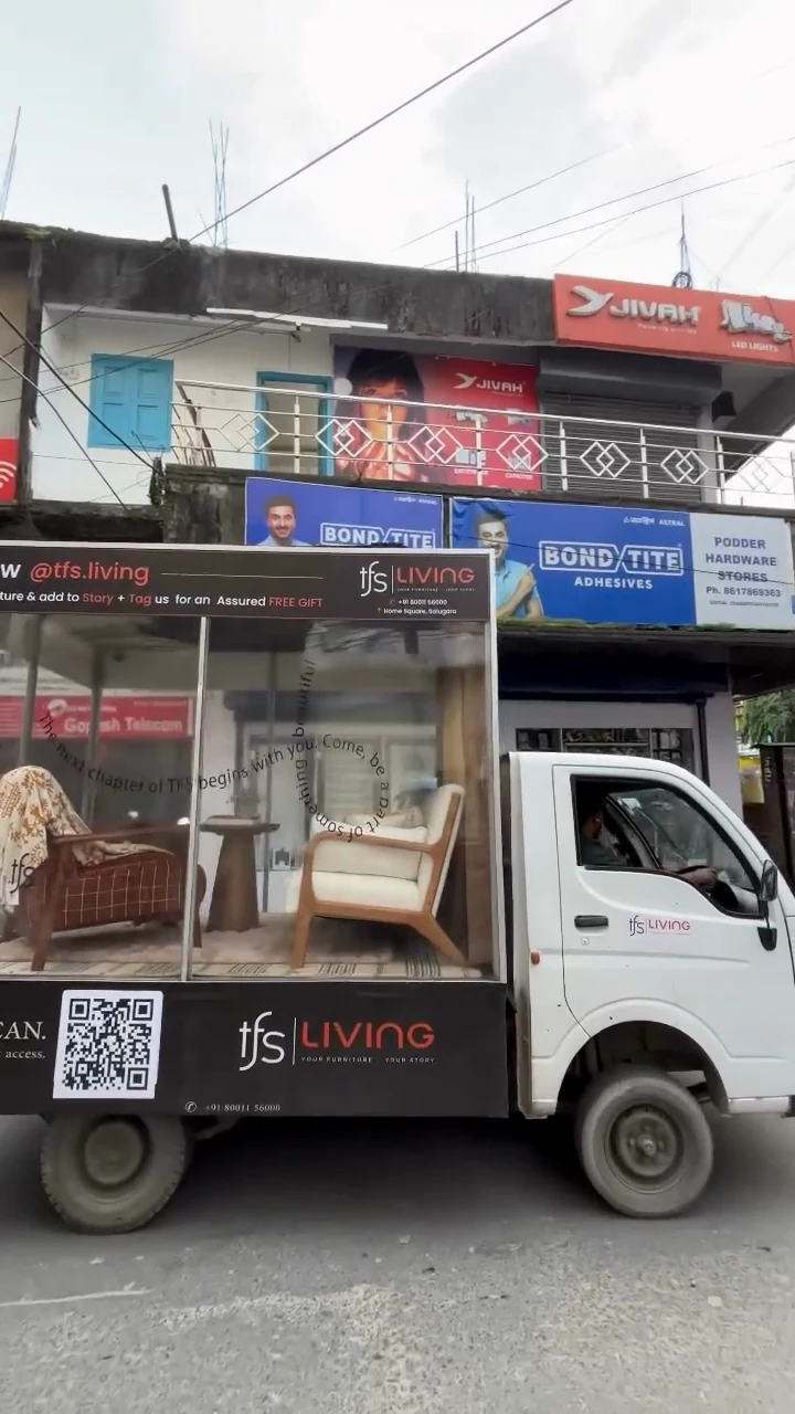 TFS Living Sofa on Wheels activation